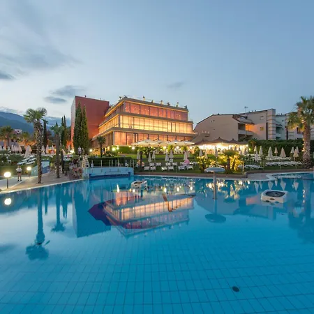 Tastefully Furnished Studio At Just 1 5 Km From The Sea Διαμέρισμα *